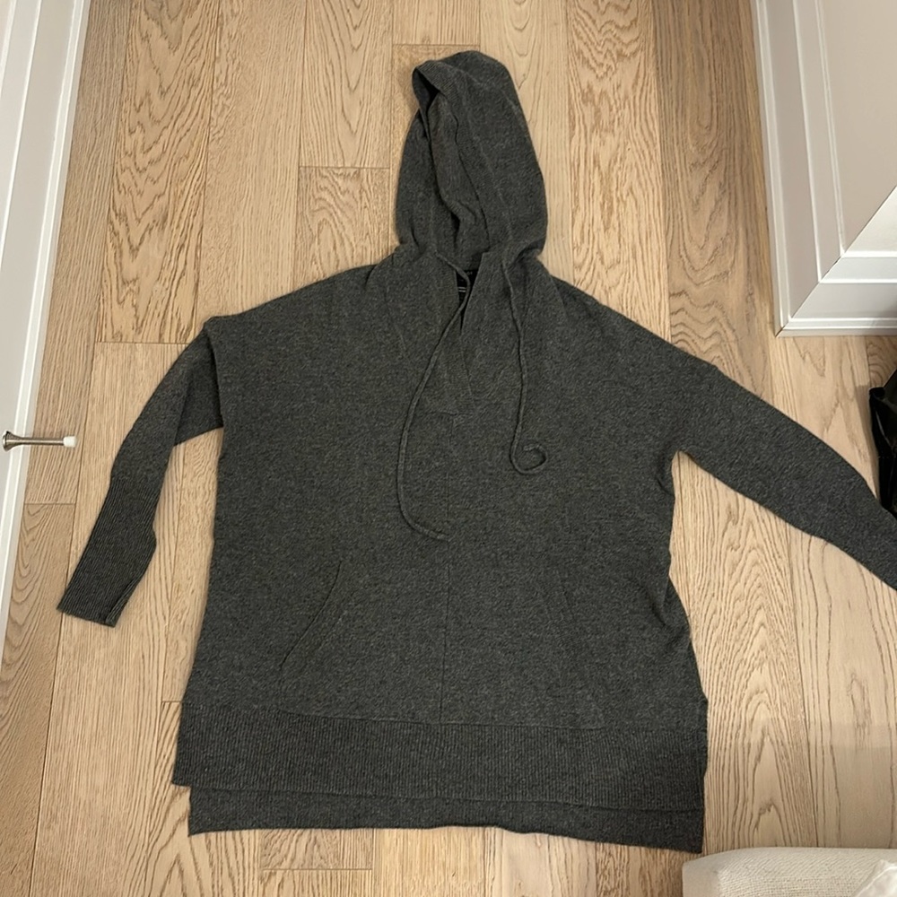 Scoop NYC 100% cashmere hoodie